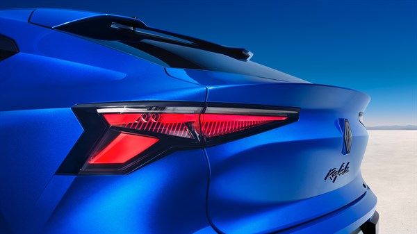 E-Tech plug-in hybrid - advantages - Renault