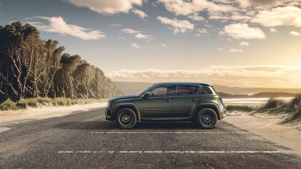 ground clearance - R4 flower power concept - Renault